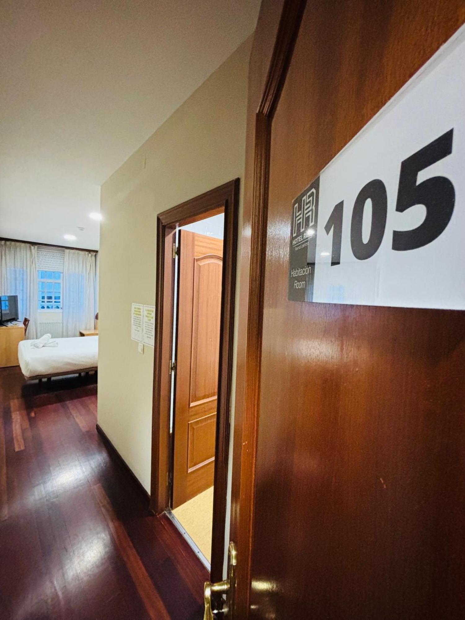 Real Ferrol Hotel Buitenkant foto