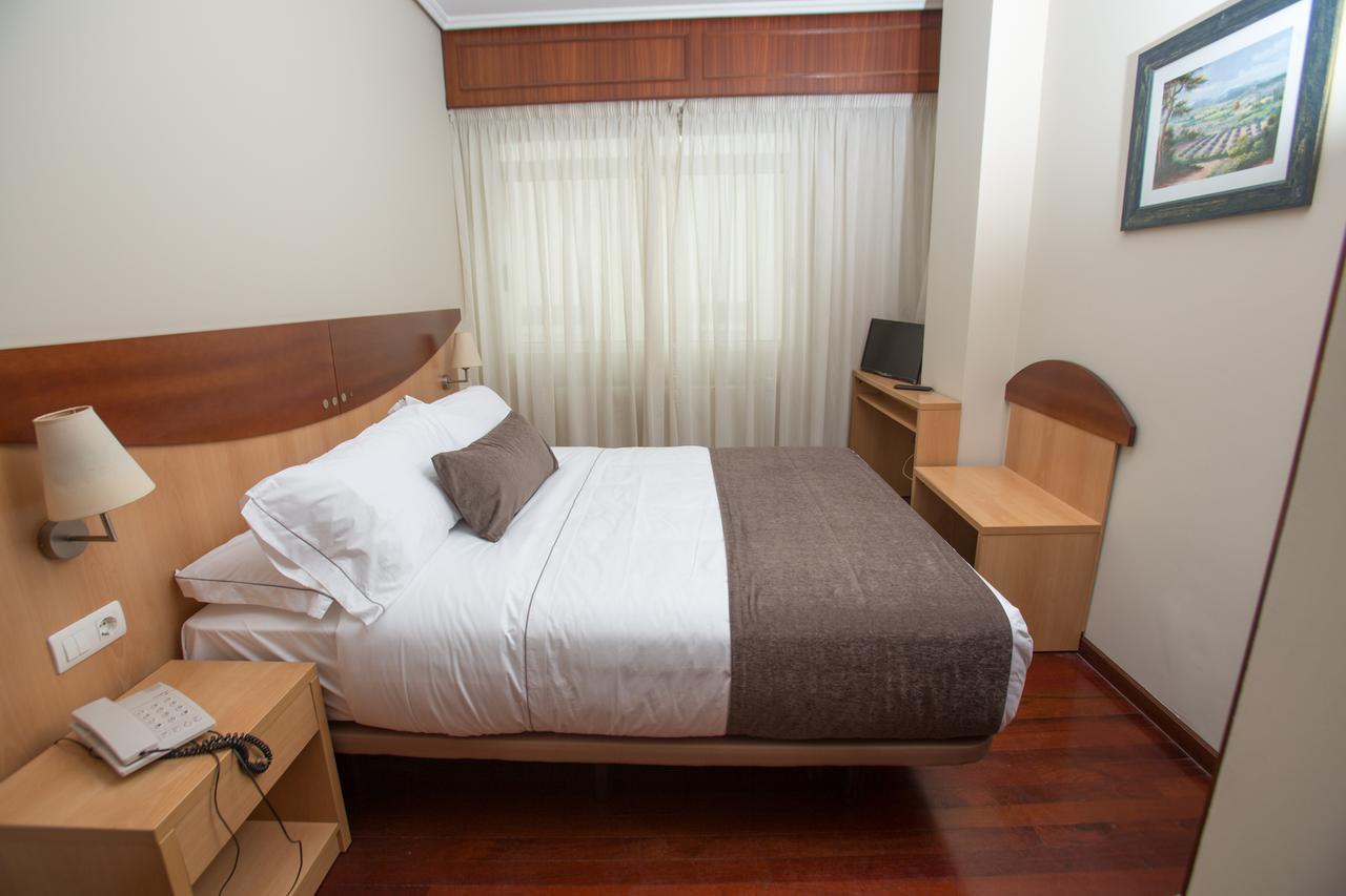 Real Ferrol Hotel Buitenkant foto
